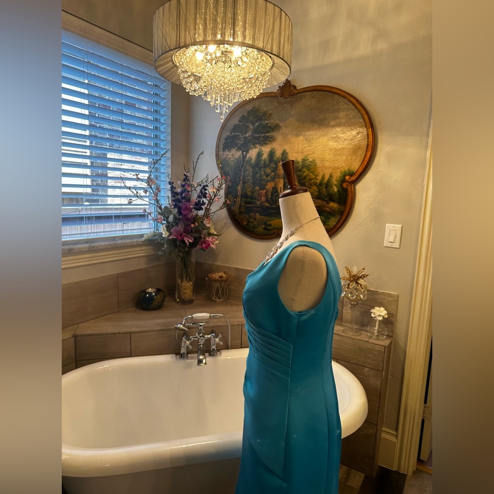 Edan Maids Electric Blue Bridesmaid or Wedding Dress Sexy and Fitted 6 - Picture 11 of 15